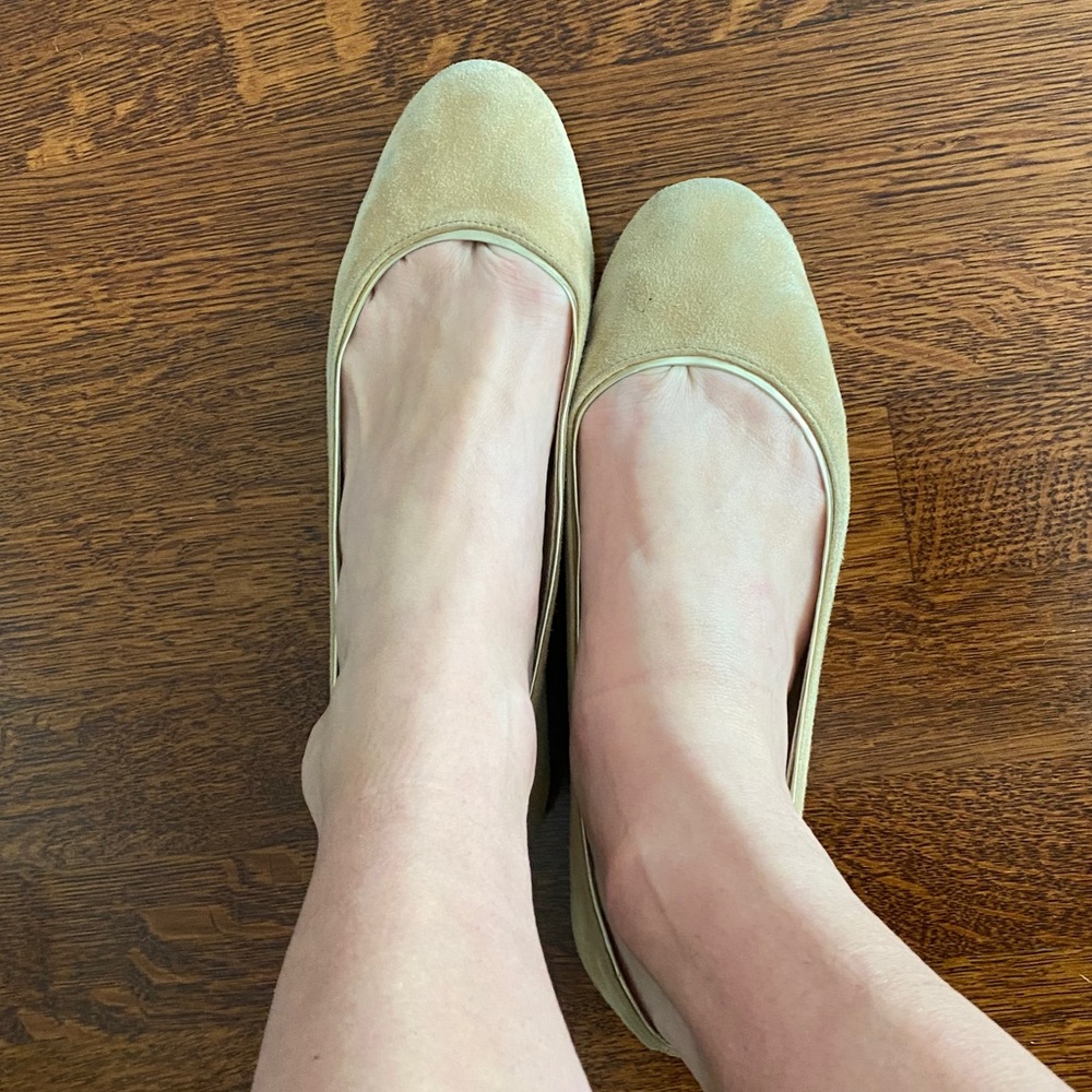 DIANE VON FURSTENBERG Beige Suede Ballet Flats